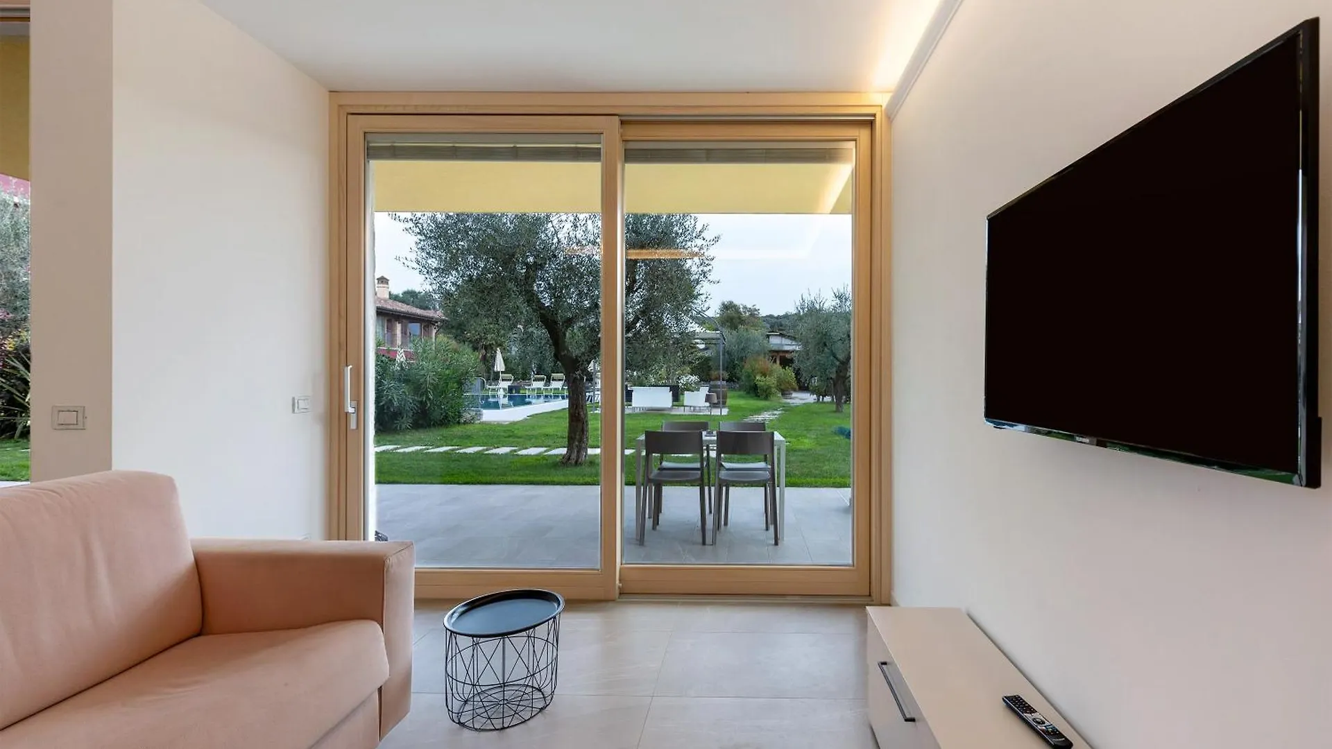 Agriturismo Le Campagnole Pink Bardolino Apartment