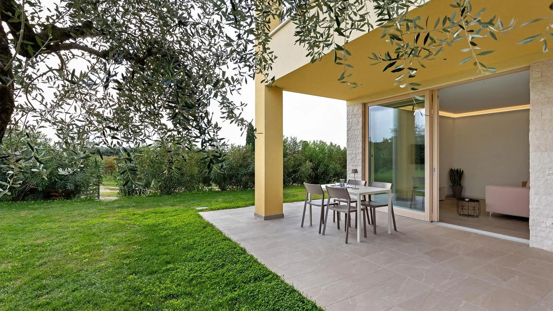 Apartment Agriturismo Le Campagnole Pink Bardolino Italy