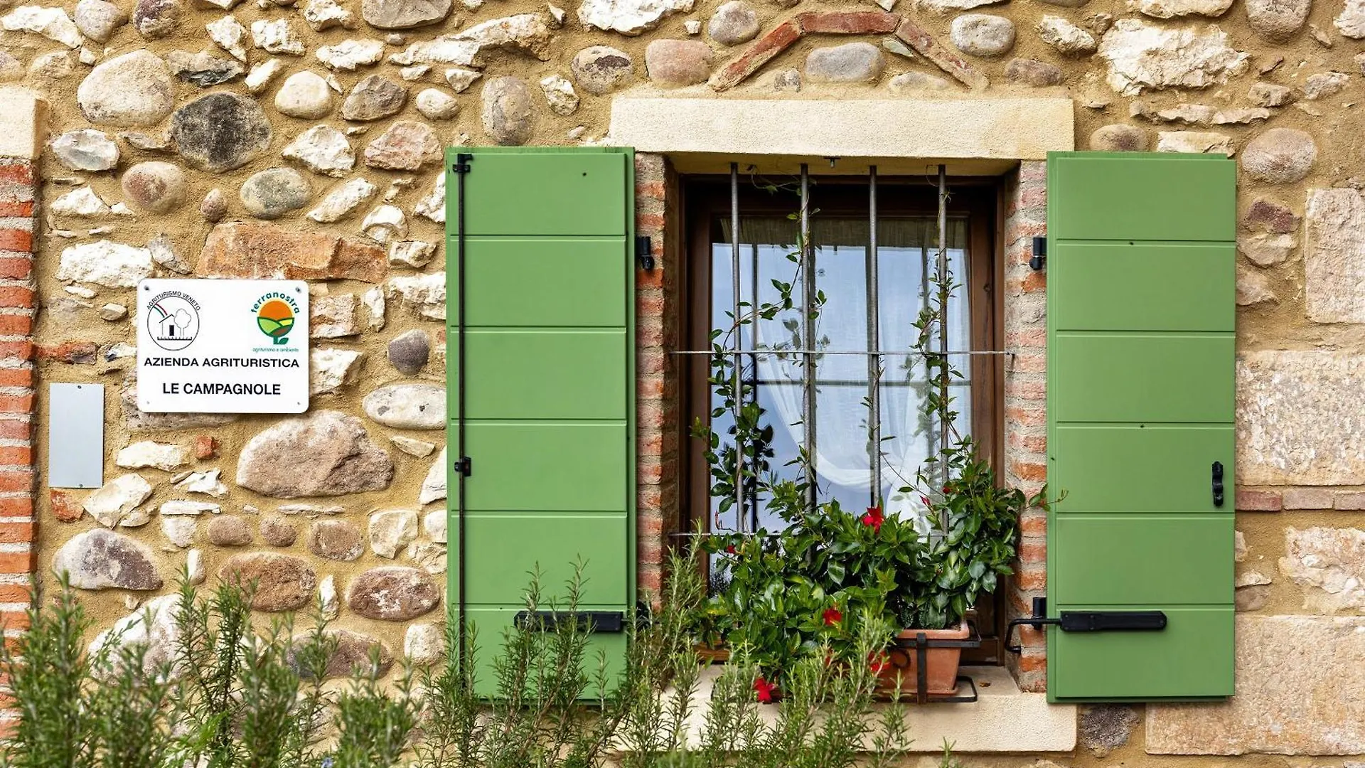 Agriturismo Le Campagnole Pink Bardolino Apartment